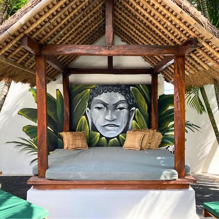 The Pleasure Dome Hotel Amed Екстериор снимка