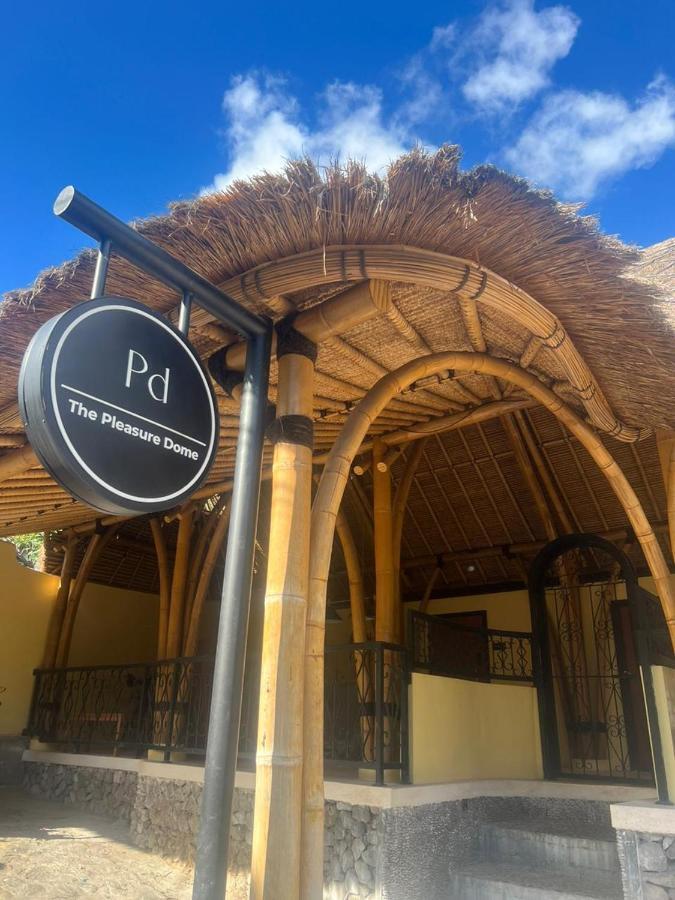 The Pleasure Dome Hotel Amed Екстериор снимка